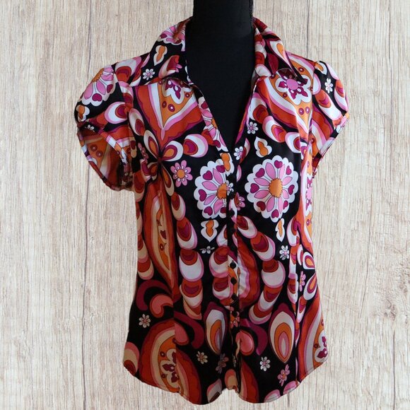 Sunny Leigh Tops - Preloved Sunny Leigh Vibrant Button-down Blouse, Size Large